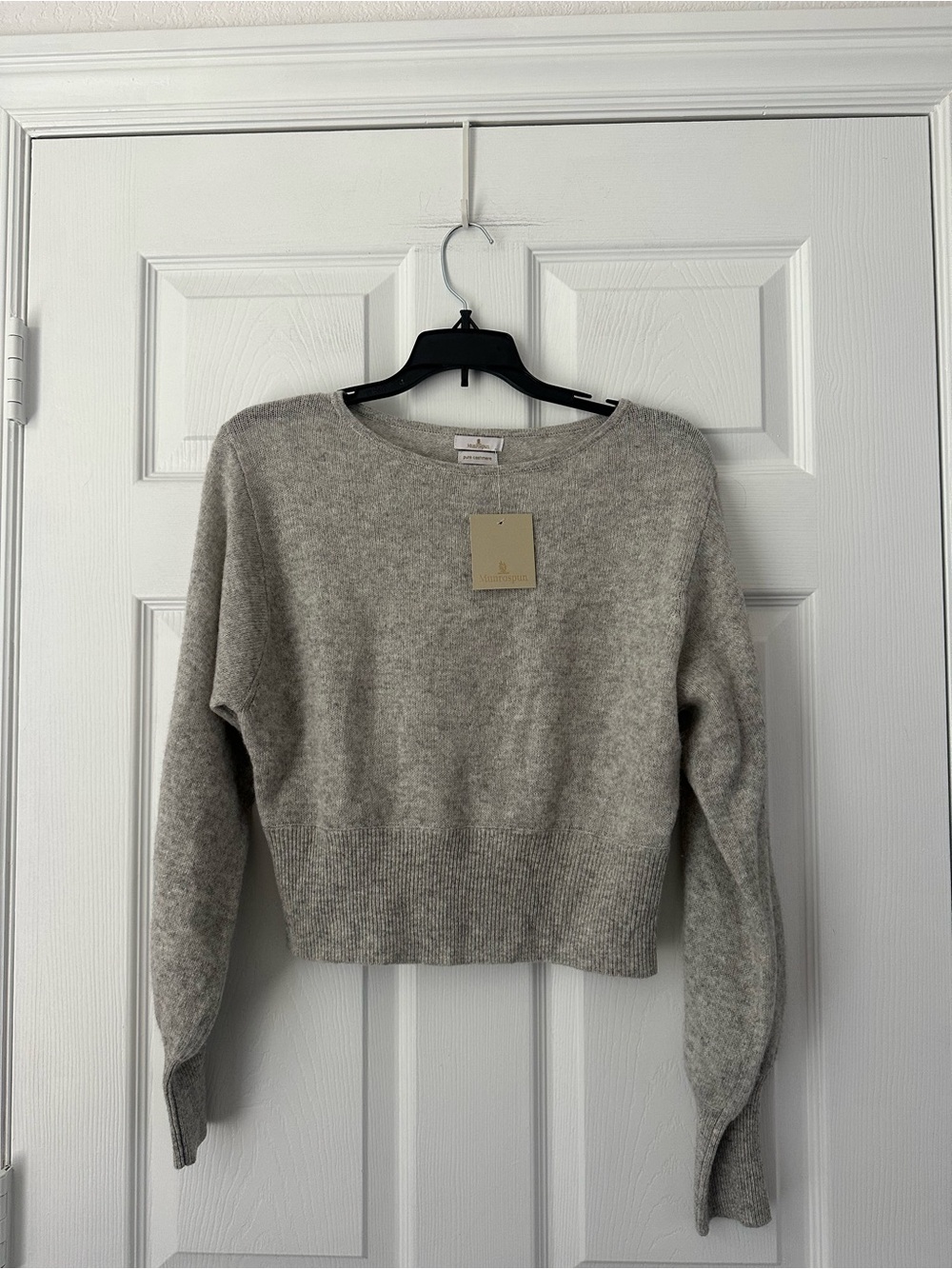 Munrospun cashmere gauzy balloon sweater size XS